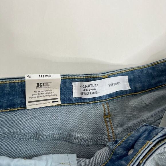LEVI'S Jeans Mom Shorts Size 11 /30 - Picture 6 of 8